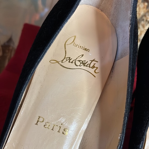 CHRISTIAN LOUBOUTIN SIMPLE SUEDE PUMP CLASSIC SHOES SZ 38.5 Décolleté Camoscio - Picture 9 of 10